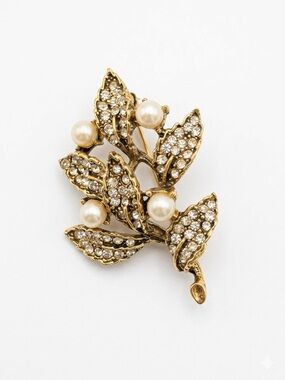 Goldette Vintage Signed Leaf Design Brooch